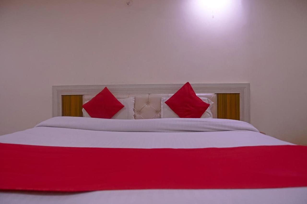 Oyo Flagship 79289 Hotel Grand Keshav Gáziábád Kültér fotó