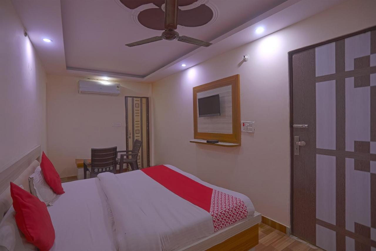 Oyo Flagship 79289 Hotel Grand Keshav Gáziábád Kültér fotó