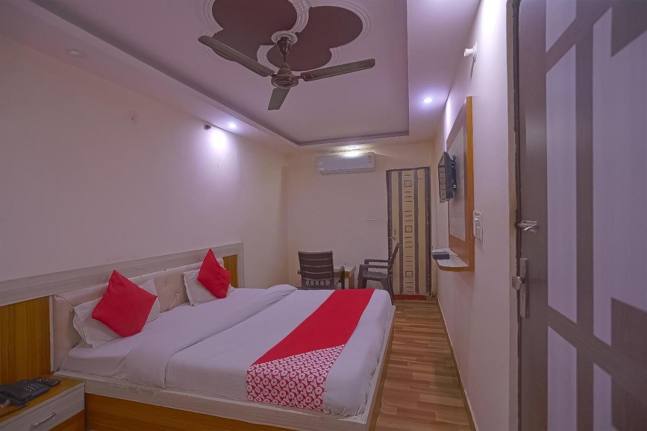 Oyo Flagship 79289 Hotel Grand Keshav Gáziábád Kültér fotó