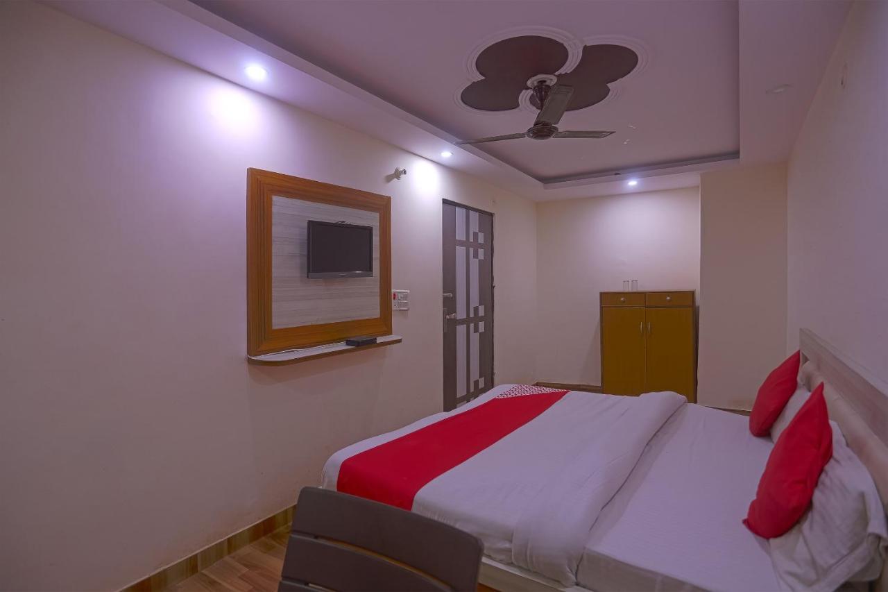 Oyo Flagship 79289 Hotel Grand Keshav Gáziábád Kültér fotó