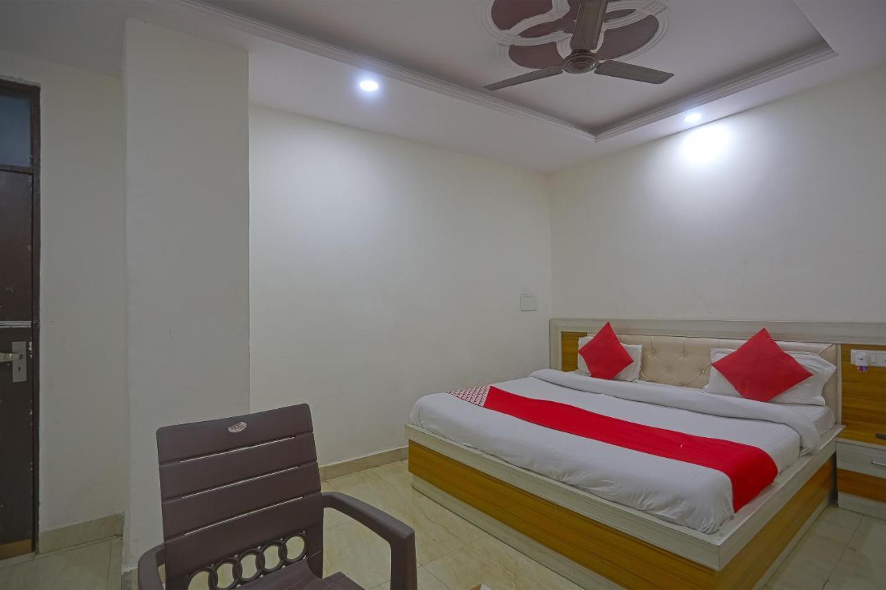 Oyo Flagship 79289 Hotel Grand Keshav Gáziábád Kültér fotó