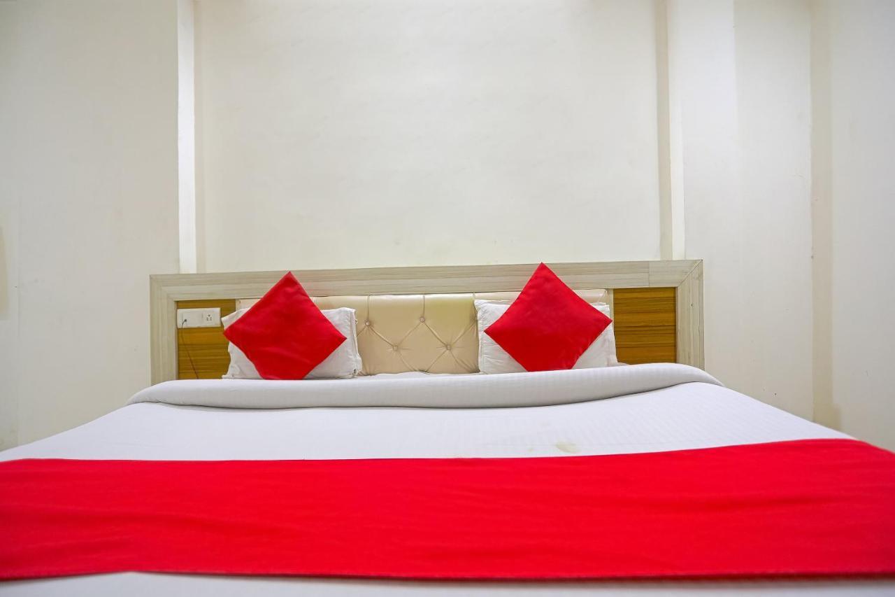 Oyo Flagship 79289 Hotel Grand Keshav Gáziábád Kültér fotó